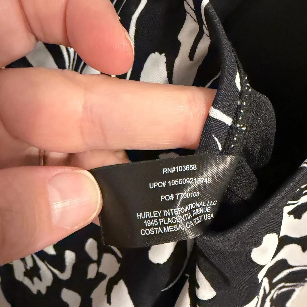 Hurley Ink Fresco Floral One Piece Swimsuit Bathing Suit Size XL‎ Monochrome